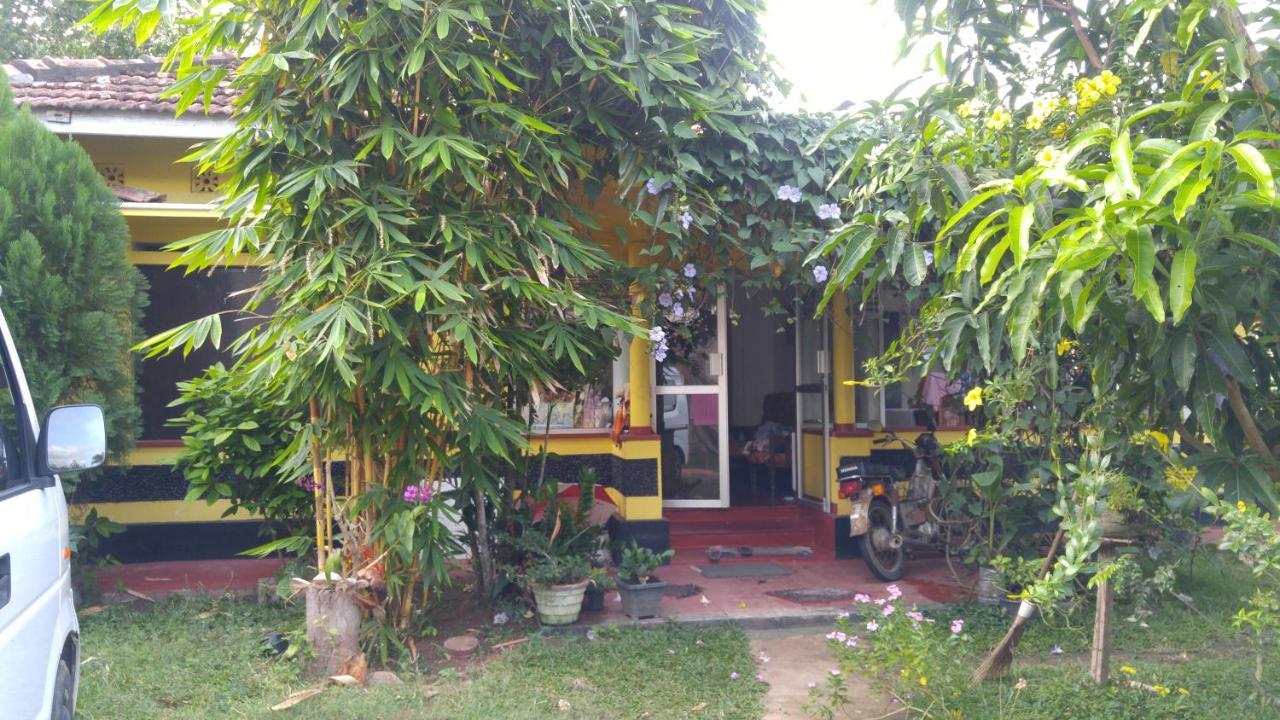 Ananda Home Stay And Restaurant Tangalle Exterior photo