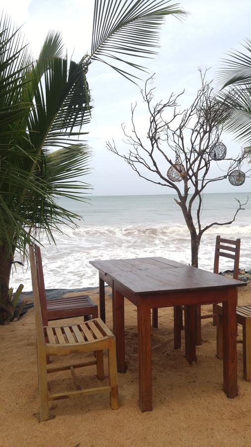 Ananda Home Stay And Restaurant Tangalle Exterior photo